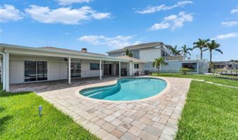6334 COCOA Ln, Apollo Beach, FL 33572