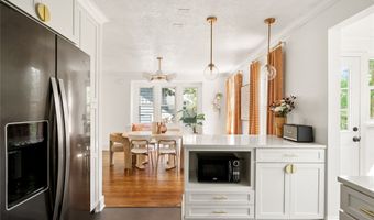 1529 41st St, Des Moines, IA 50311