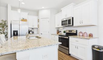26674 Kyle Ln, Athens, AL 35613