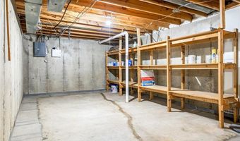 204 Oakwood Farms Ct, Ballwin, MO 63021