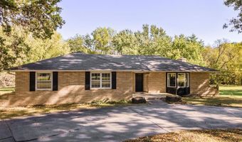19 Skyline Dr, Adrian, MO 64720