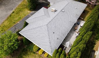 5 Colony Dr, Johnston, RI 02919
