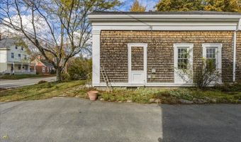 227 High St, Belfast, ME 04915