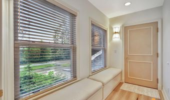 6820 Gunnison Dr, Anchorage, AK 99516