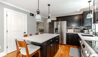 50 Searle Ave, Cranston, RI 02920