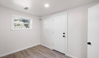 728 ELMTREE Ln, Claymont, DE 19703