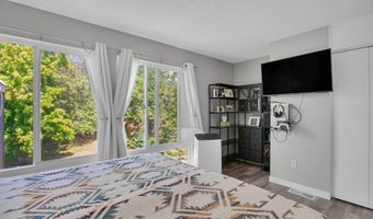 1558 NW MIDLAKE Ln, Beaverton, OR 97006