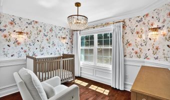 45 White Oak Ln, Aberdeen, NJ 07747