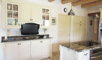 8 Juan Martinez Rd, Arroyo Seco, NM 87580