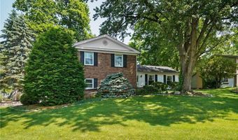 240 S Park Dr, Aurora, OH 44202