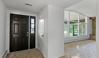 45 E LAKE Dr, Annapolis, MD 21403