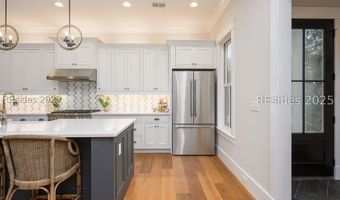 80 Hunting Lodge Rd, Bluffton, SC 29910