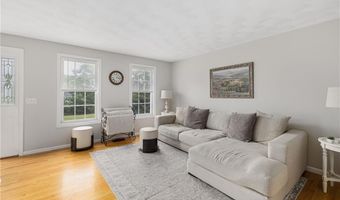 24 Cobblestone Ter, Coventry, RI 02816