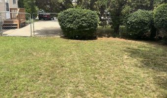 520 Sheldon St, Algonac, MI 48001