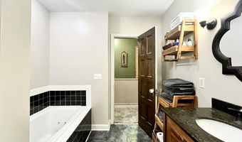3 Cass Ave, Atlantic, IA 50022