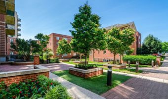2220 N FAIRFAX Dr 308, Arlington, VA 22201