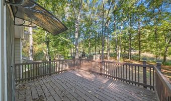 1528 Oakleaf Dr, Auburn, GA 30011