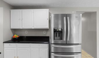 8463 MONARCH Ct, Annandale, VA 22003