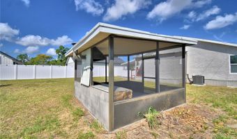 208 CENTER St, Auburndale, FL 33823