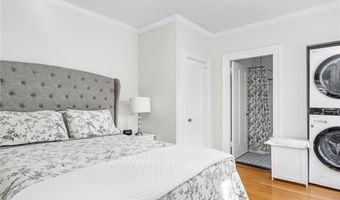 36 Kay St 5, Newport, RI 02840