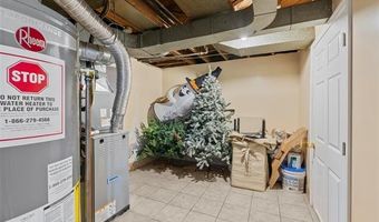 15570 Angelique Ave, Allen Park, MI 48101