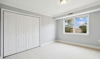 5909 QUANTRELL Ave 203, Alexandria, VA 22312