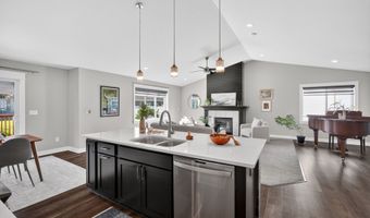1511 NW Cedar Dr, Ankeny, IA 50023