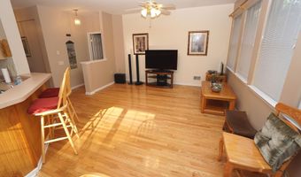 20 Turtle Crk 20, Barnegat, NJ 08005