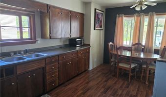 201 Ridgewood Dr, Amsterdam, OH 43903