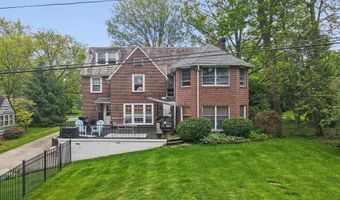 705 Overlook Dr, Alliance, OH 44601