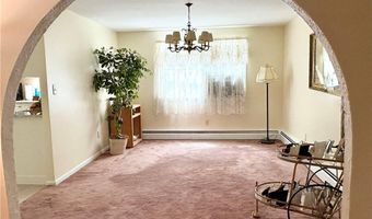 33 MaryAnn Dr, Exeter, RI 02822
