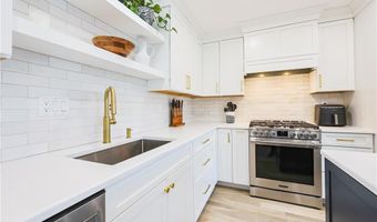 87 Nipmuc Trl B, North Providence, RI 02904