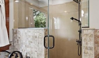 305 Oak Top Ct, Ballwin, MO 63021