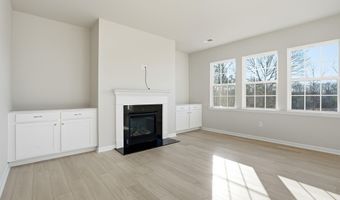 738 N Iron Hill St, Boiling Springs, SC 29316