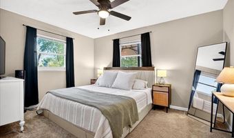 277 Ramsey Ln, Ballwin, MO 63021