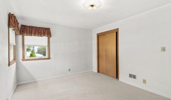 2627 W HEATHER Ave, Appleton, WI 54914