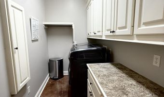217 Meadowlands Dr, Brandon, MS 39047