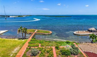 130 Bay Harbor Dr 4, Aransas Pass, TX 78336