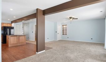 39450 N Circle Ave, Antioch, IL 60002