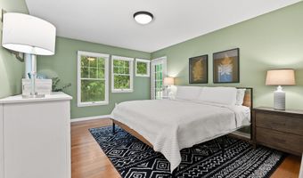 2 Brittania Dr 2, Danbury, CT 06811