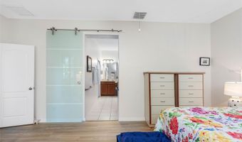 5335 CLOVER MIST Dr, Apollo Beach, FL 33572