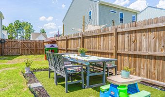 59 Walkabout Dr, Aberdeen, NC 28315