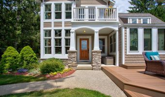 3235 Lakeview Dr, Allegan, MI 49010