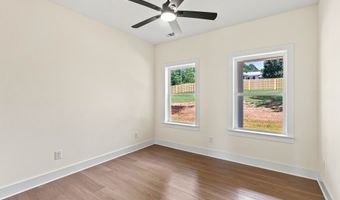 135 Oak Terrace Dr, Baldwin, GA 30511