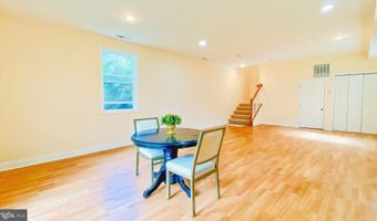 7313 BYRNELEY Ln, Annandale, VA 22003