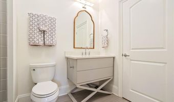 696 W MAGNOLIA Ave, Auburn, AL 36830