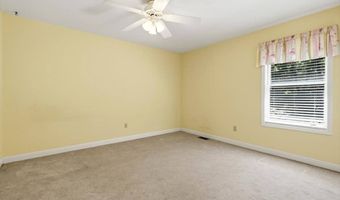 477 Redwood Forest Dr, Ballwin, MO 63021