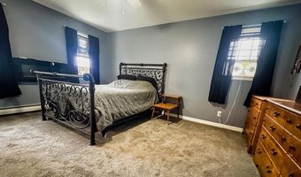 131 Pine Cir, Bennington, VT 05201