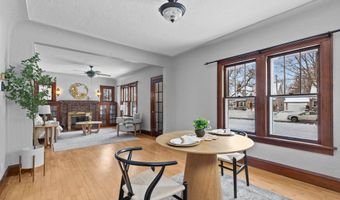 209 W PARKWAY Blvd, Appleton, WI 54911