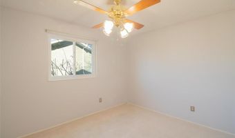 507 Glenmeadow Dr, Ballwin, MO 63011